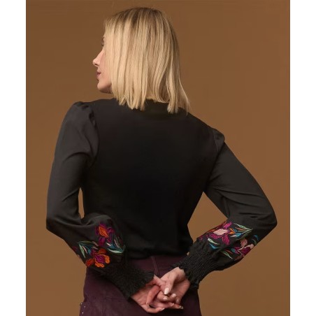 TOP Boho black