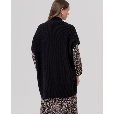 PONCHO negro Plá